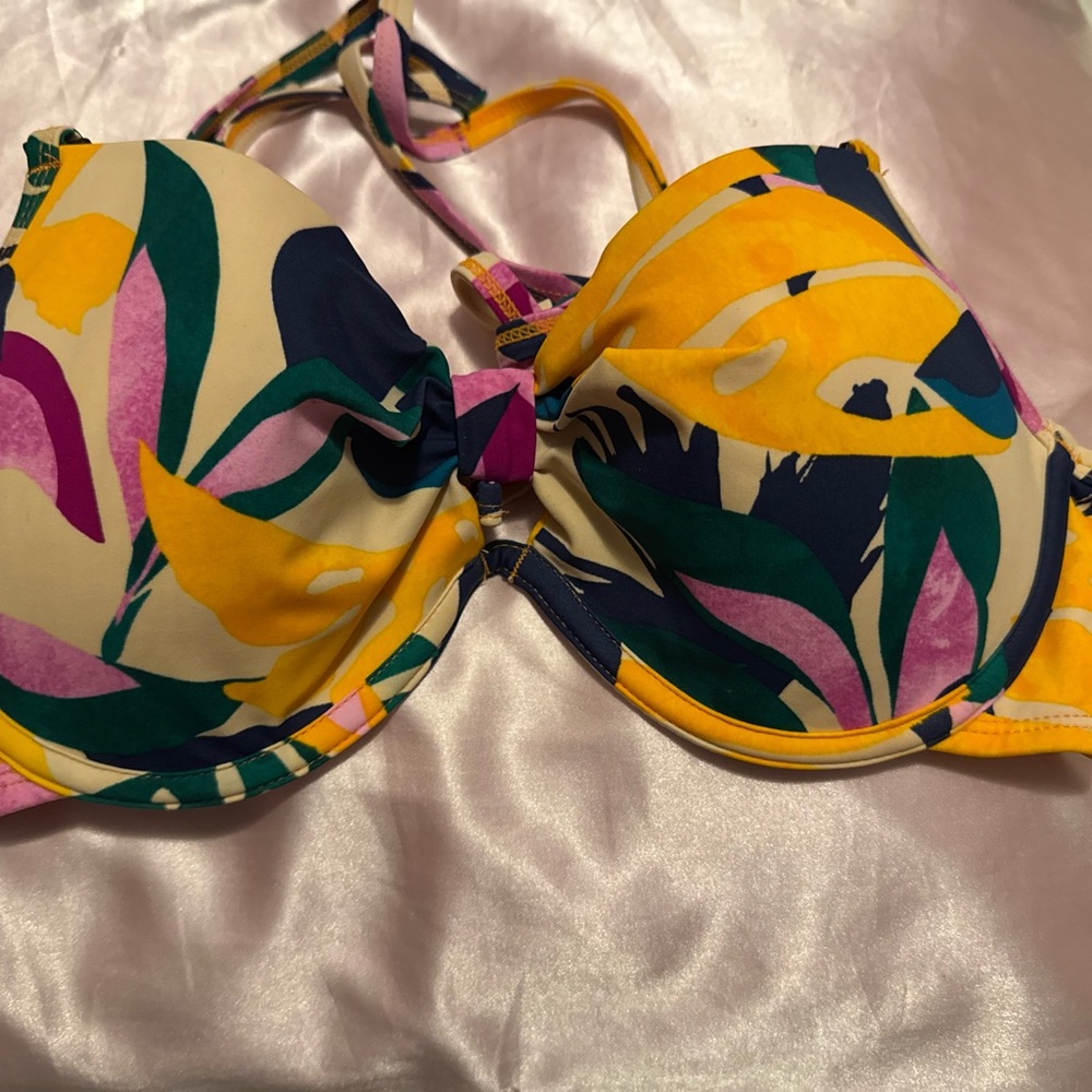 Time and Tru Multicolor Floral Bikini Top